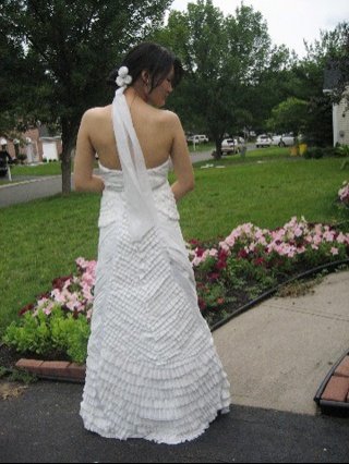 сватбена рокля