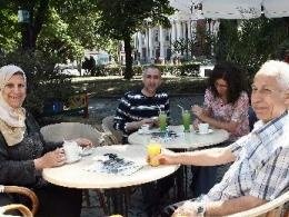 Ашраф вдига сватба