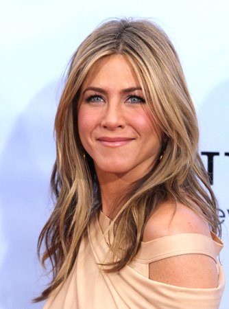 Дженифър Анистън изморена от слухове за бременност Дженифър Анистън изморена от слухове за бременност